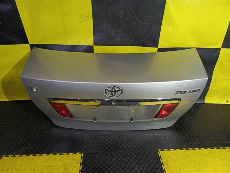 Крышка багажника Тойота Премио в Камене-на-Оби 112015
